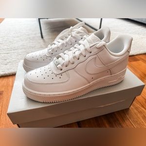 Nike Women’s Air Force 1 ‘07